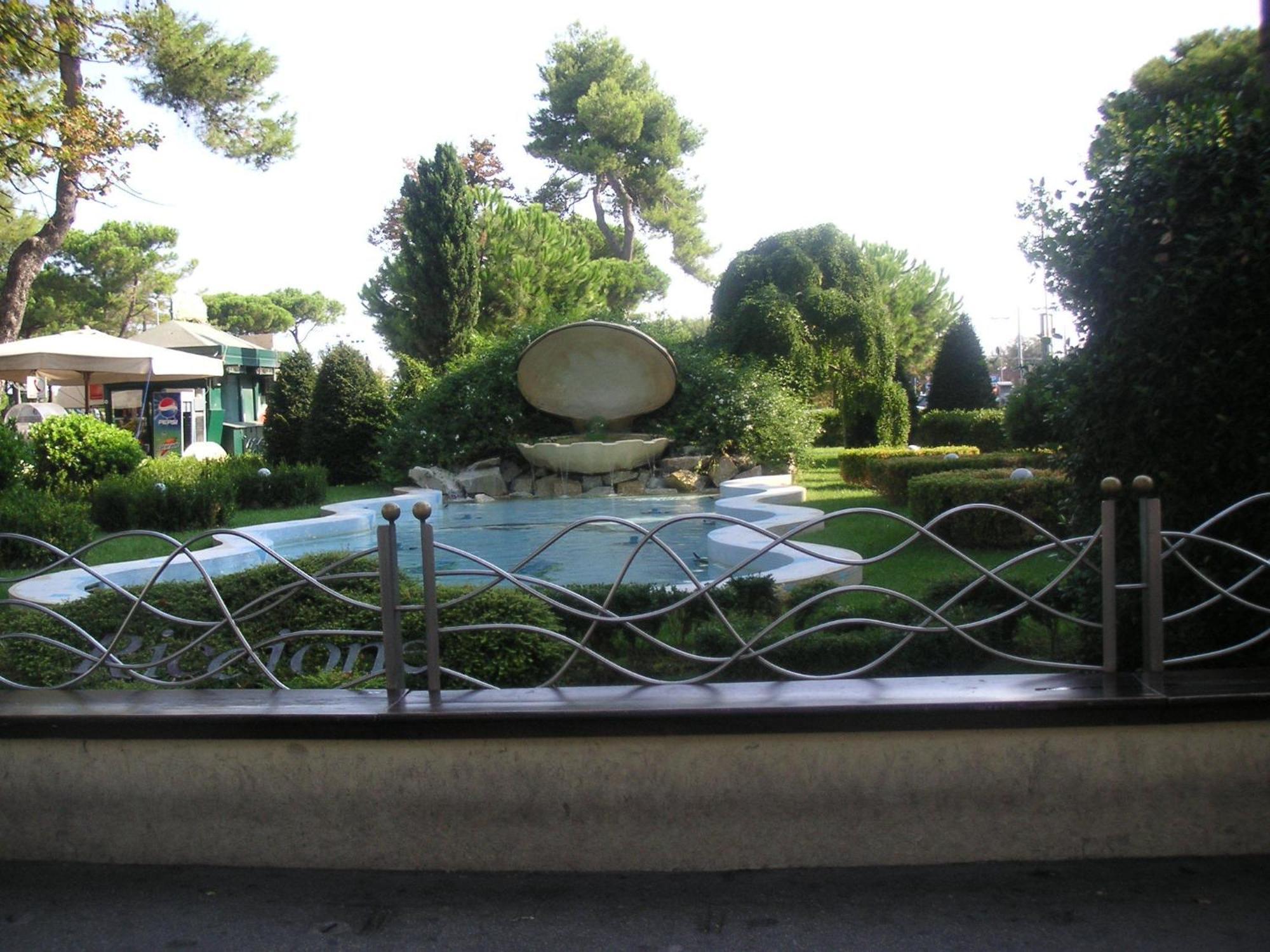 Hotel Canasta ริชโชเน ภายนอก รูปภาพ