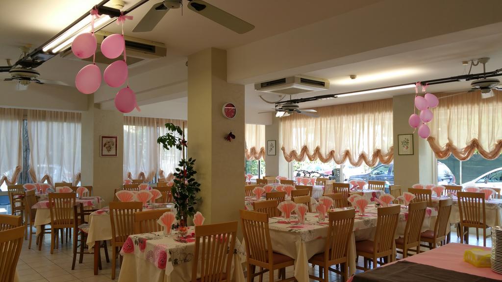 Hotel Canasta ริชโชเน ภายนอก รูปภาพ