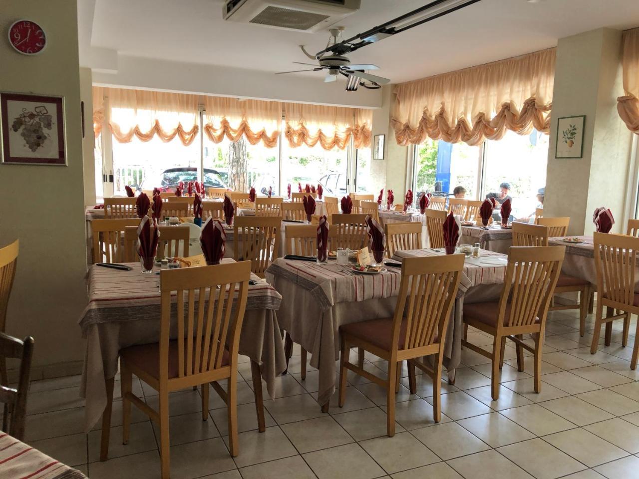 Hotel Canasta ริชโชเน ภายนอก รูปภาพ